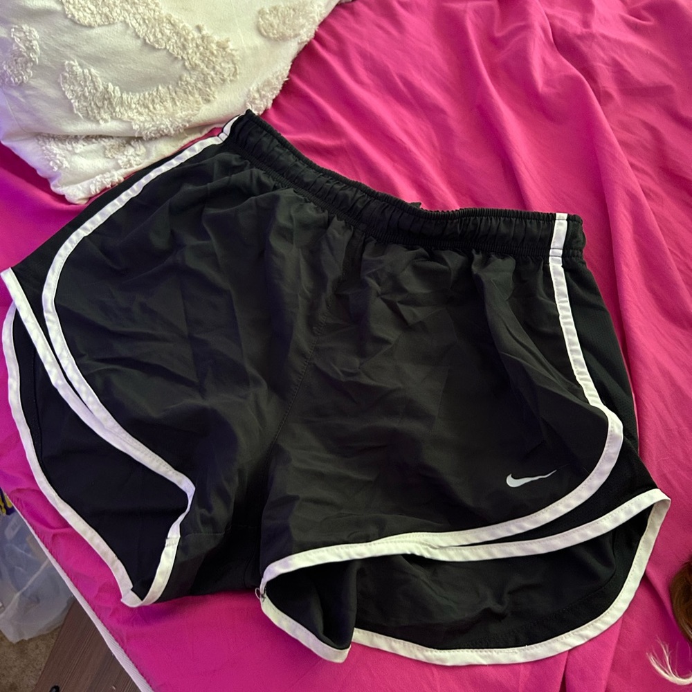 Black Nike shorts